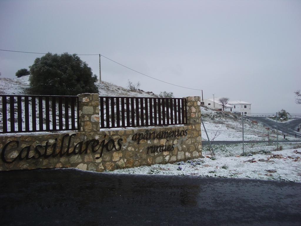 Los Castillarejos Apartamentos Rurales Luque ภายนอก รูปภาพ